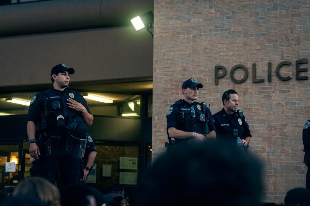 charlotte officers shot